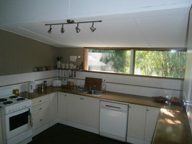 24 Blythe Street, Burrum Heads QLD 4659