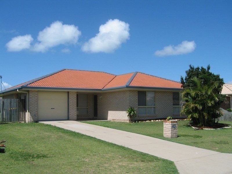 26 Deloraine Avenue, Urangan QLD 4655