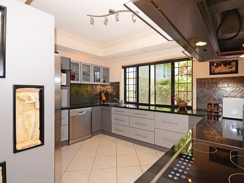 46 Long Street, Point Vernon QLD 4655
