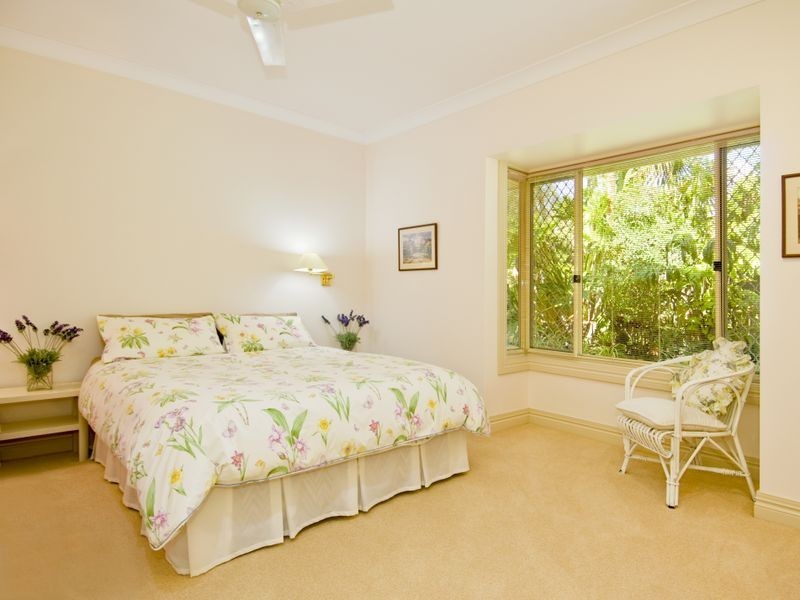 6 Pristine Place, Booral QLD 4655