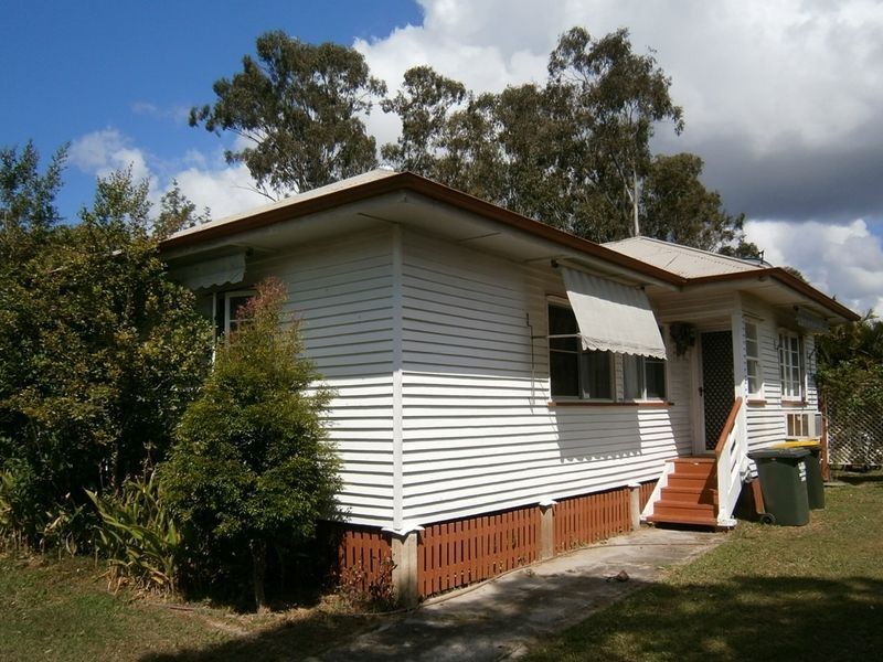 12 Agnes Street, Howard QLD 4659