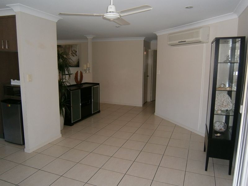 15 Spinnaker Dr, Point Vernon QLD 4655