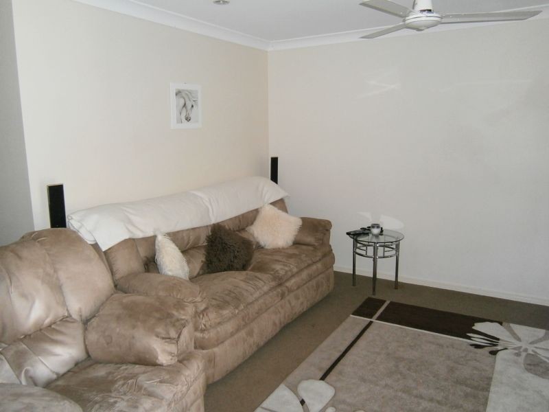 15 Spinnaker Dr, Point Vernon QLD 4655
