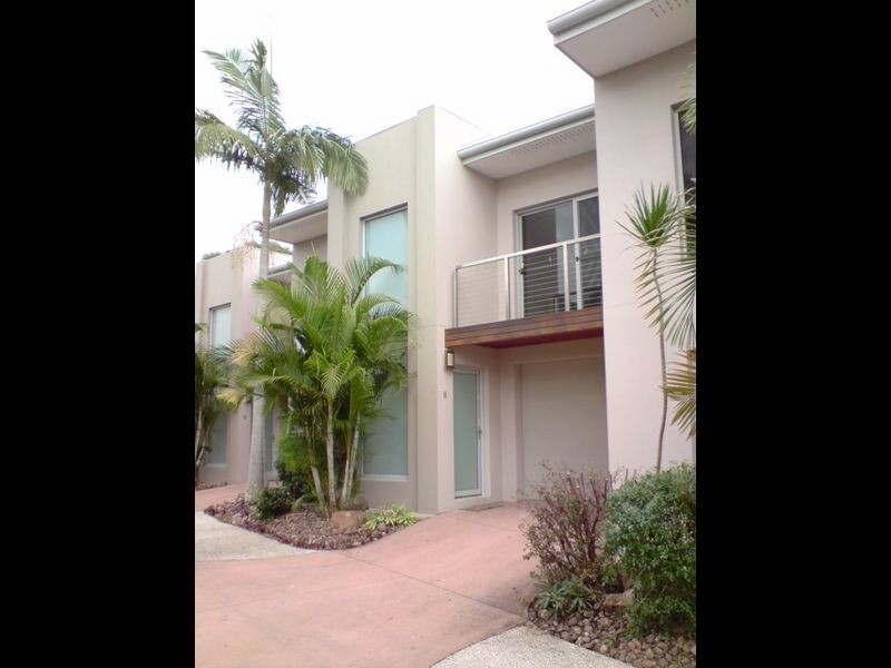8/187 Torquay Road, Torquay QLD 4655