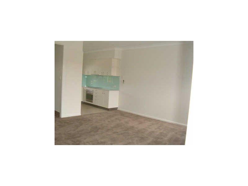 2/542 Esplanade, Urangan QLD 4655