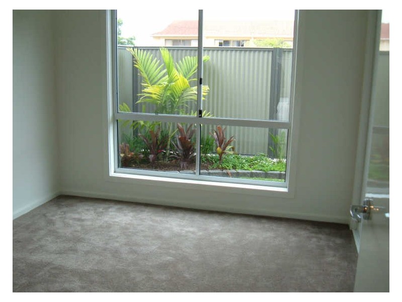 2/542 Esplanade, Urangan QLD 4655