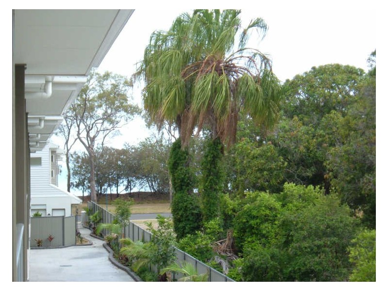 2/542 Esplanade, Urangan QLD 4655