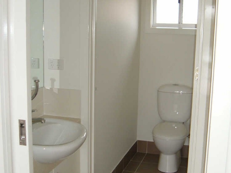 2/542 Esplanade, Urangan QLD 4655