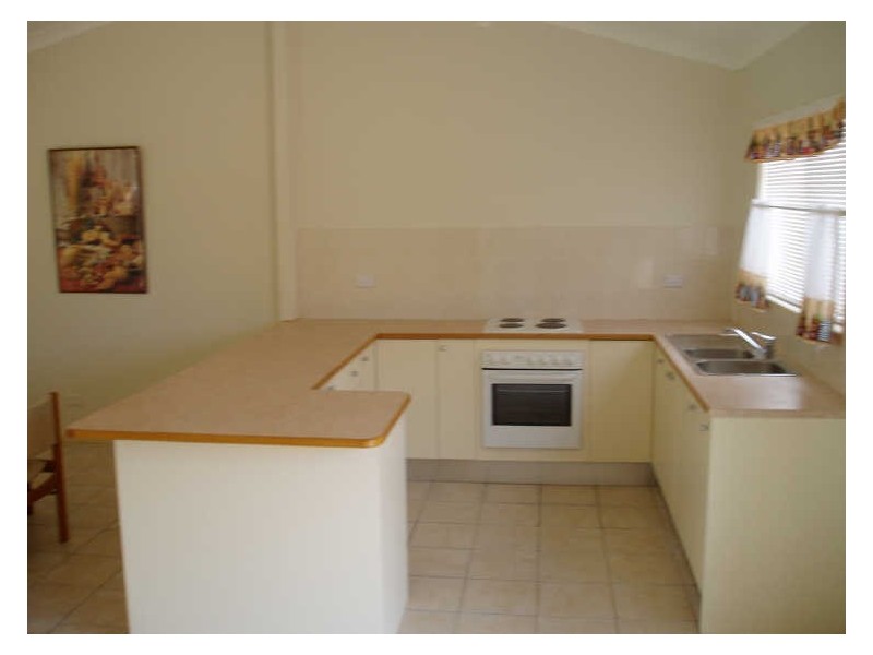 60 Beck Road, Urangan QLD 4655