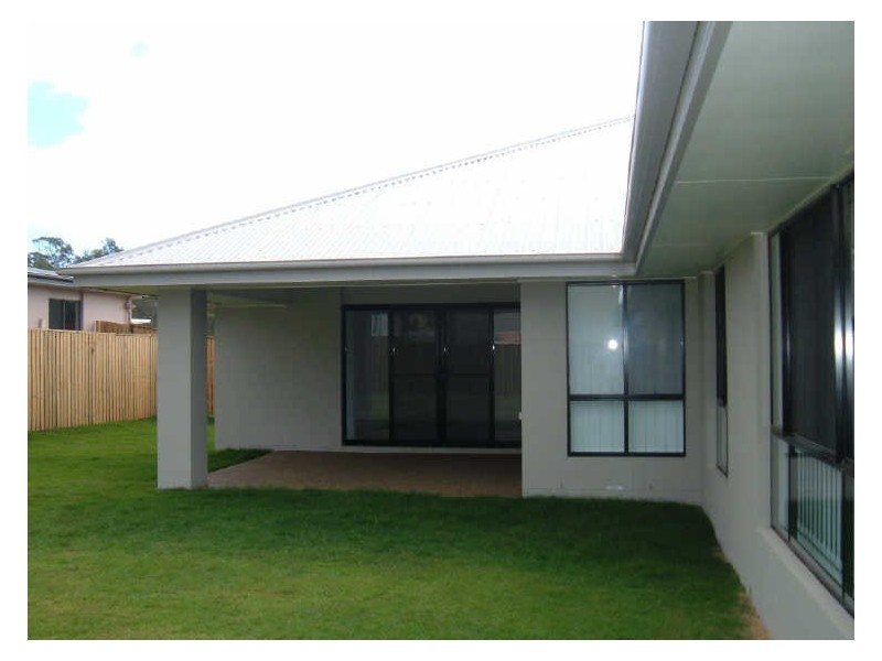 4 Bay Breeze Close, Wondunna QLD 4655