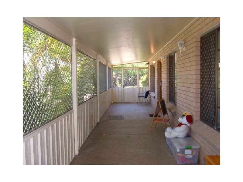 108 Lauren Street, Urangan QLD 4655