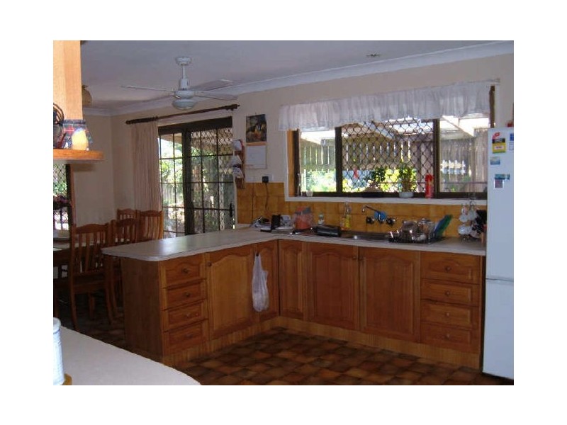 108 Lauren Street, Urangan QLD 4655