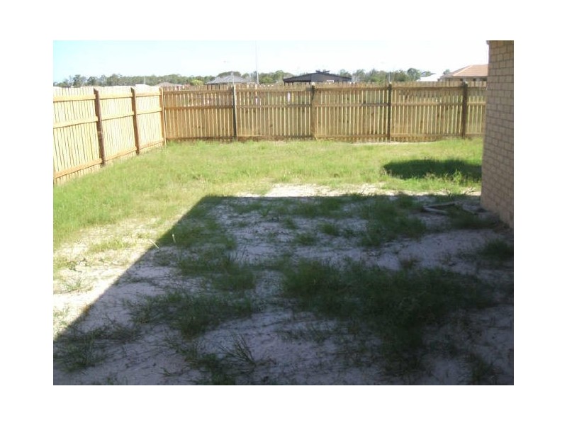 92 Wattle Street, Point Vernon QLD 4655