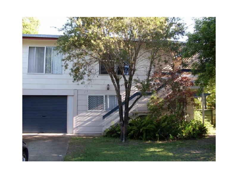 30 Gibbs Street, Urangan QLD 4655