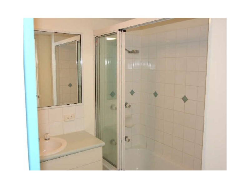 29/1 Buccaneer Drive, Urangan QLD 4655