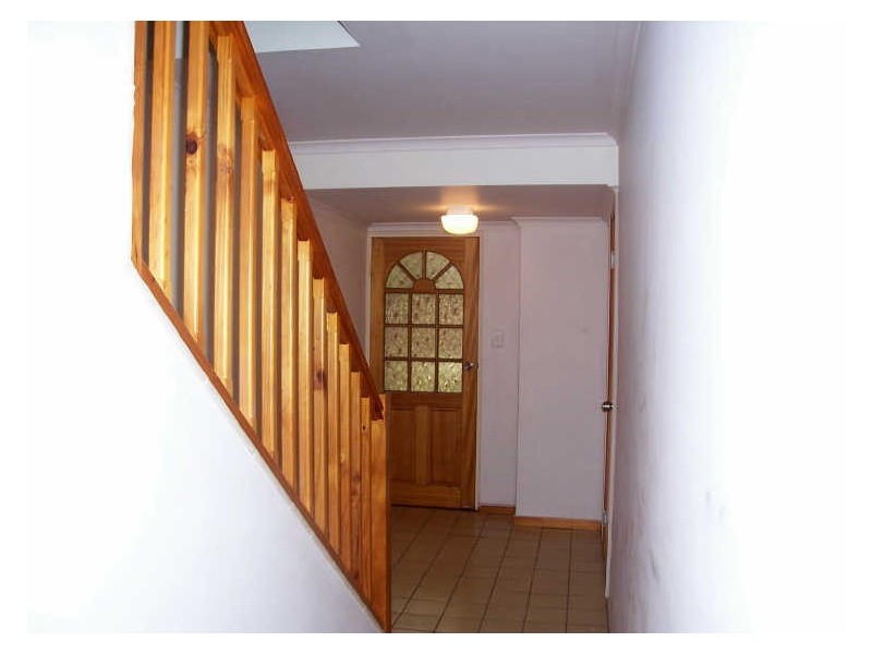 4/4 Pilot Street, Urangan QLD 4655