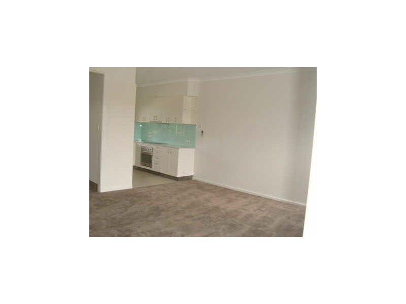 2/542 Esplanade, Urangan QLD 4655