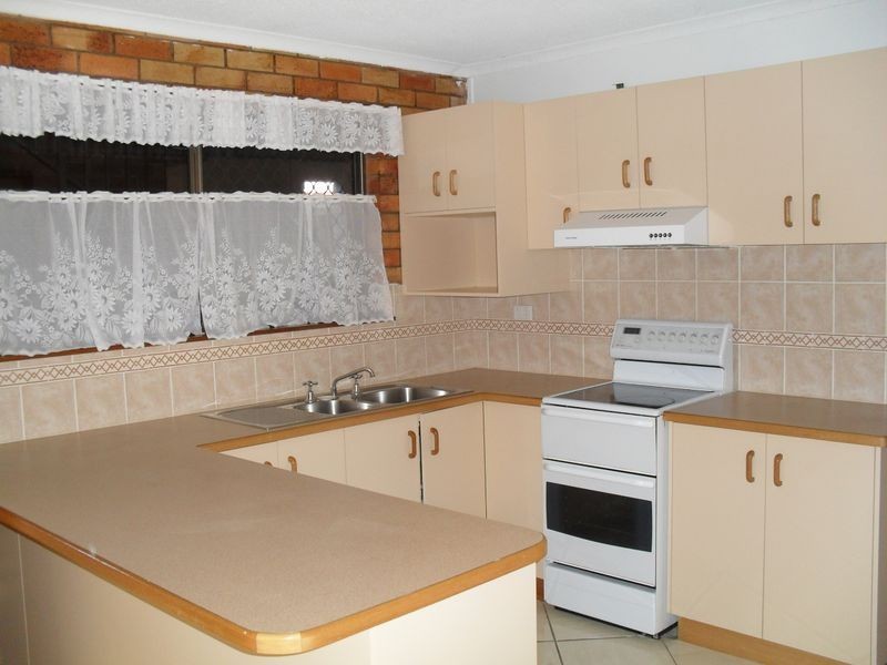 2/23 Queens Road, Scarness QLD 4655