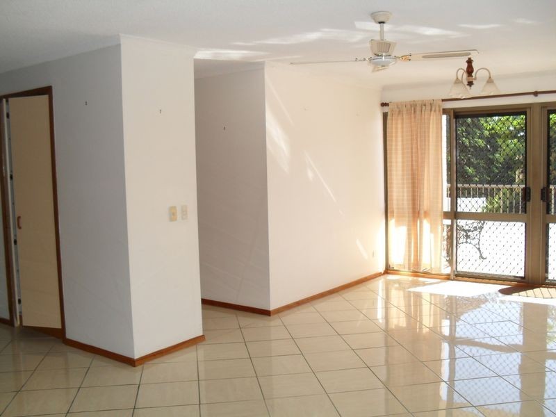 2/23 Queens Road, Scarness QLD 4655