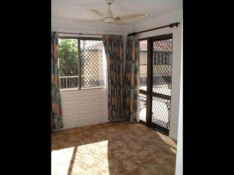 2/23 Queens Road, Scarness QLD 4655