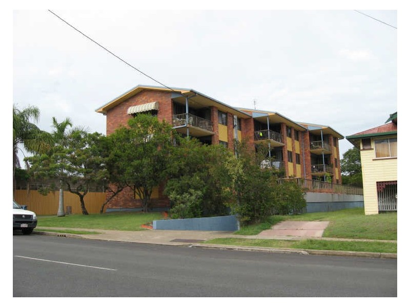 2/23 Queens Road, Scarness QLD 4655
