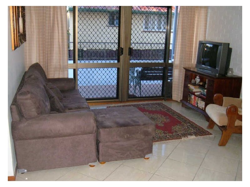 2/23 Queens Road, Scarness QLD 4655