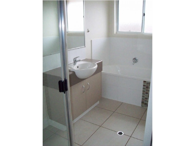 2/12 Yarrilee Circuit, Dundowran QLD 4655