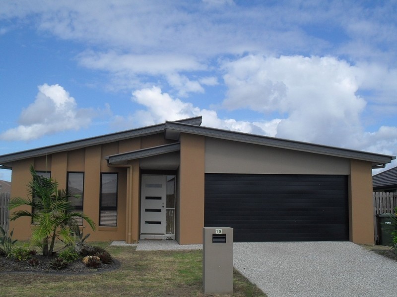 18 Fishburn way, Eli Waters QLD 4655