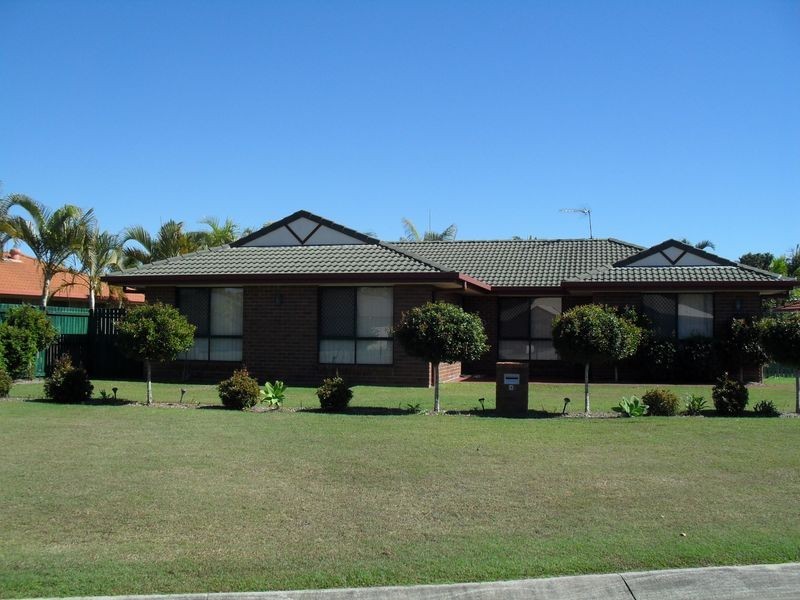 4 Figbird Close, Eli Waters QLD 4655