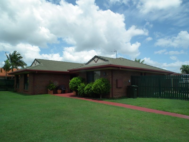 4 Figbird Close, Eli Waters QLD 4655