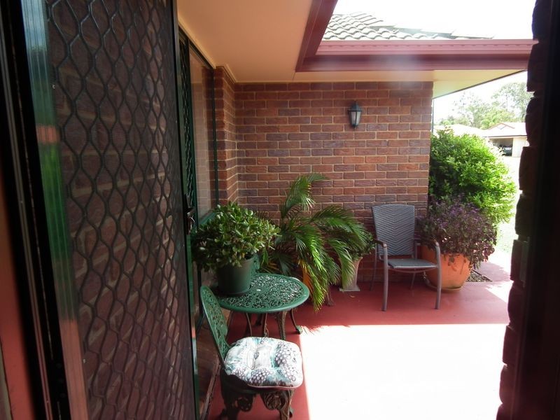 4 Figbird Close, Eli Waters QLD 4655