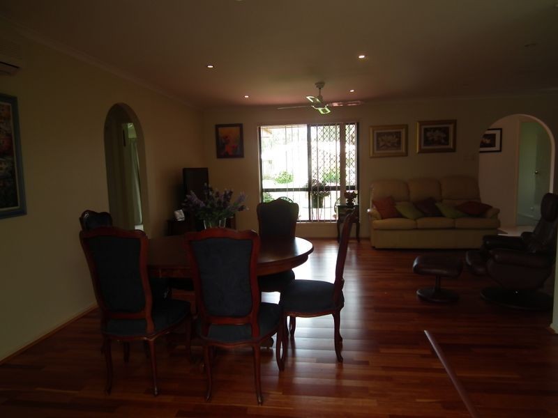 4 Figbird Close, Eli Waters QLD 4655