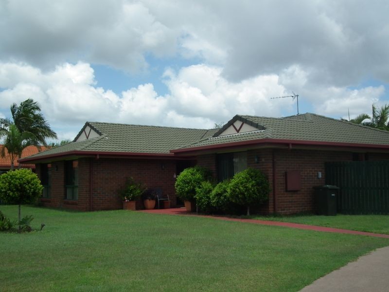 4 Figbird Close, Eli Waters QLD 4655