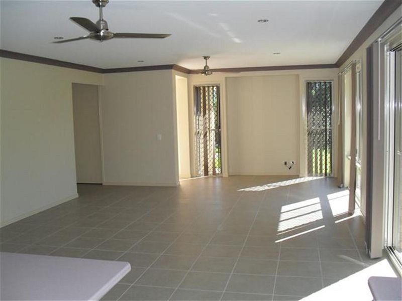 1 King Henry Court, Torquay QLD 4655
