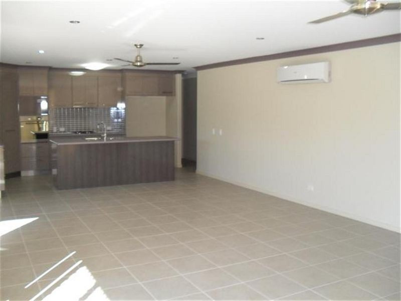 1 King Henry Court, Torquay QLD 4655