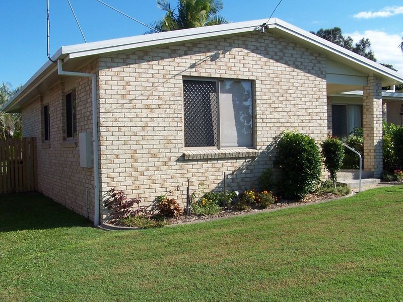 675 Boat Harbour Drive, Urangan QLD 4655