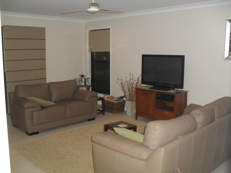 24 Parraweena Court, Point Vernon QLD 4655