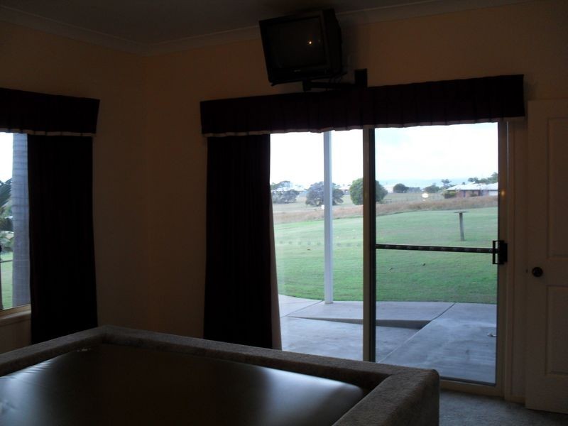 65 Cove Boulevard, River Heads QLD 4655