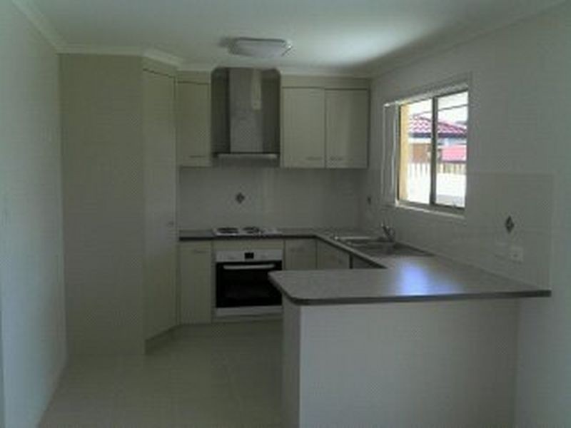 6 Jewel Court, Urangan QLD 4655