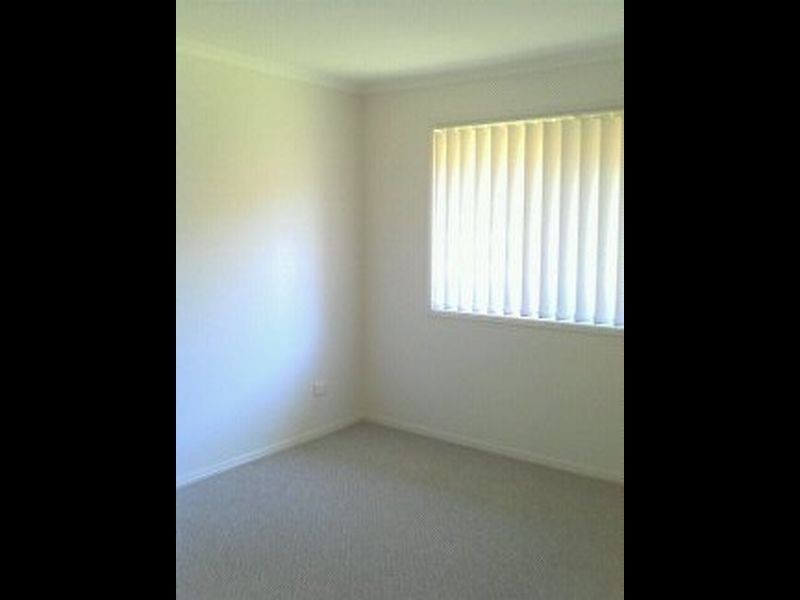 6 Jewel Court, Urangan QLD 4655
