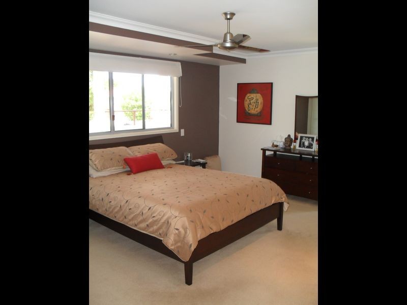 530 Esplanade, Urangan QLD 4655