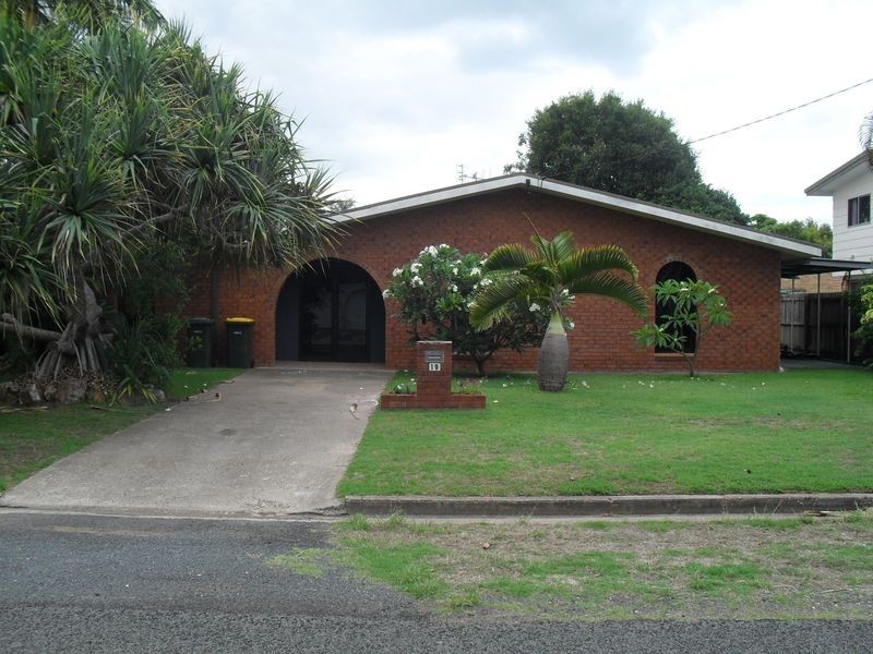 19 Richard Street, Urangan QLD 4655