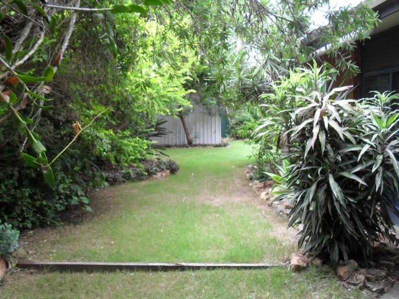 19 Richard Street, Urangan QLD 4655