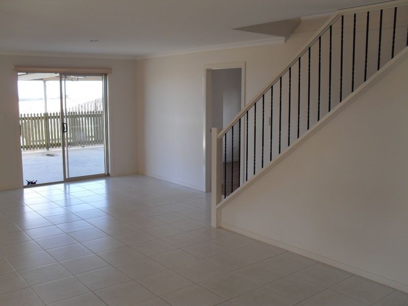 24 Teresa Street, Nikenbah QLD 4655