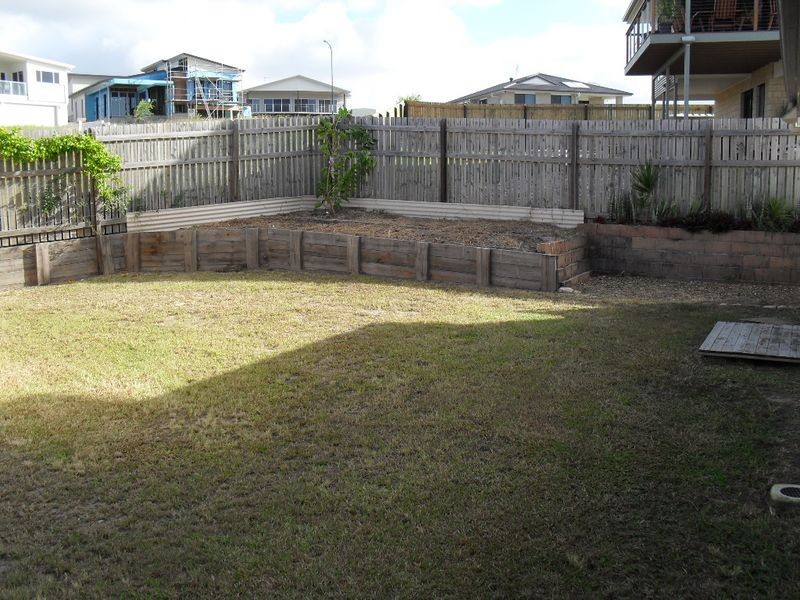 24 Teresa Street, Nikenbah QLD 4655