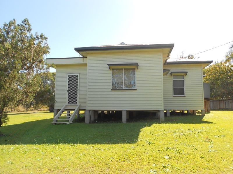 67 Chapel Road, Nikenbah QLD 4655