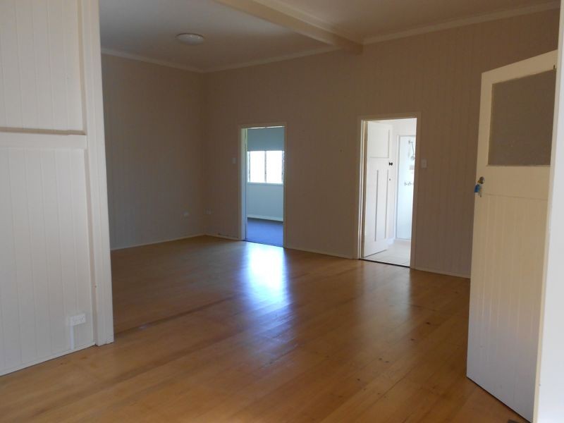 67 Chapel Road, Nikenbah QLD 4655