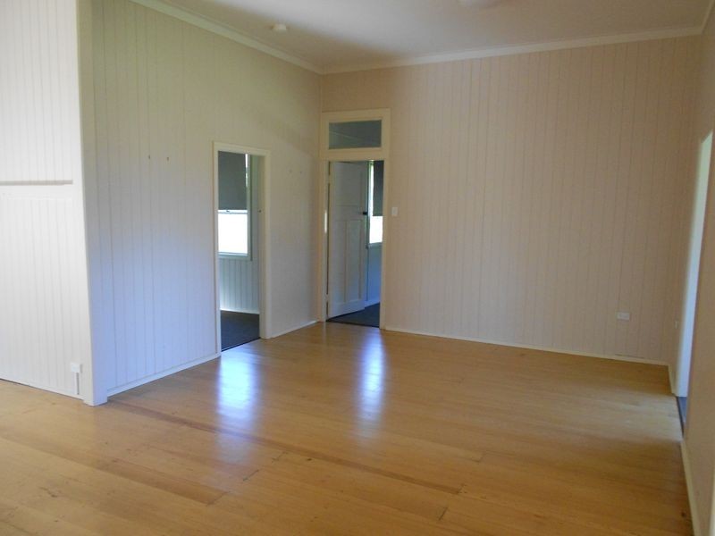 67 Chapel Road, Nikenbah QLD 4655
