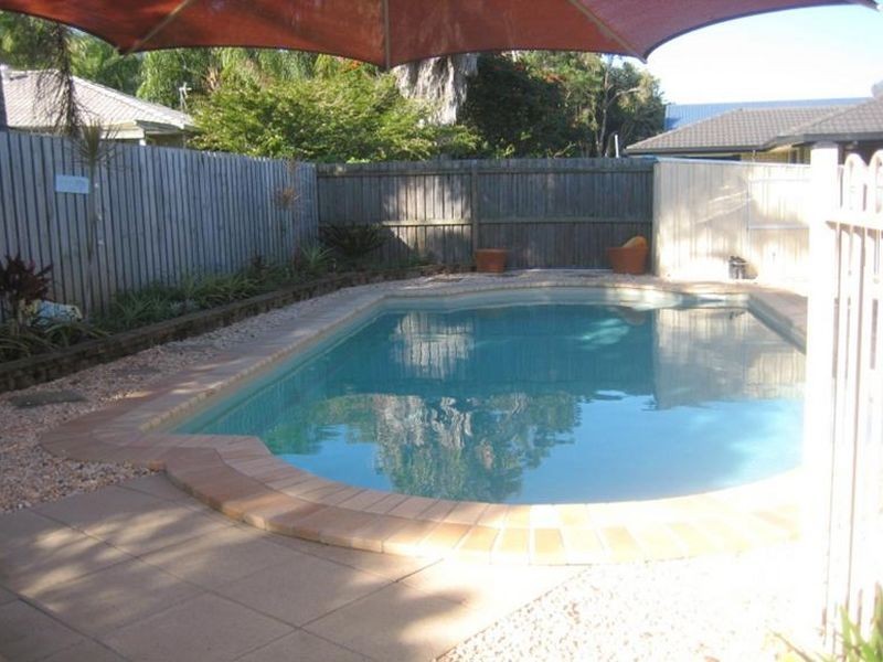 10 La Borde Court, Urraween QLD 4655