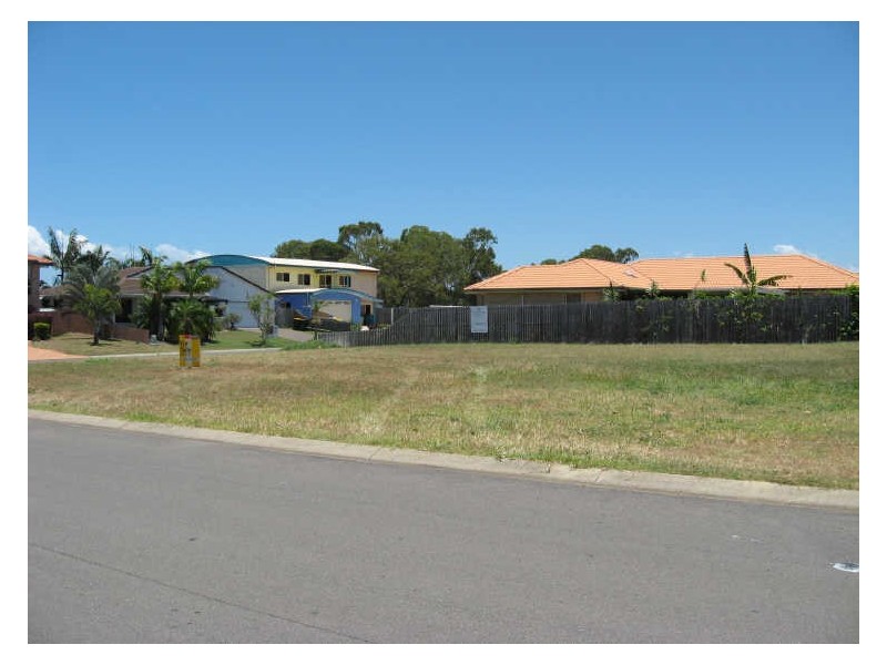 1 Foreshore Drive, Urangan QLD 4655